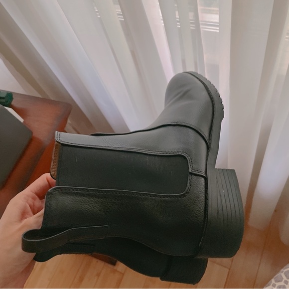 H&M Black Faux Leather Ankle Boots Womens Size 8.5 - Picture 6 of 8